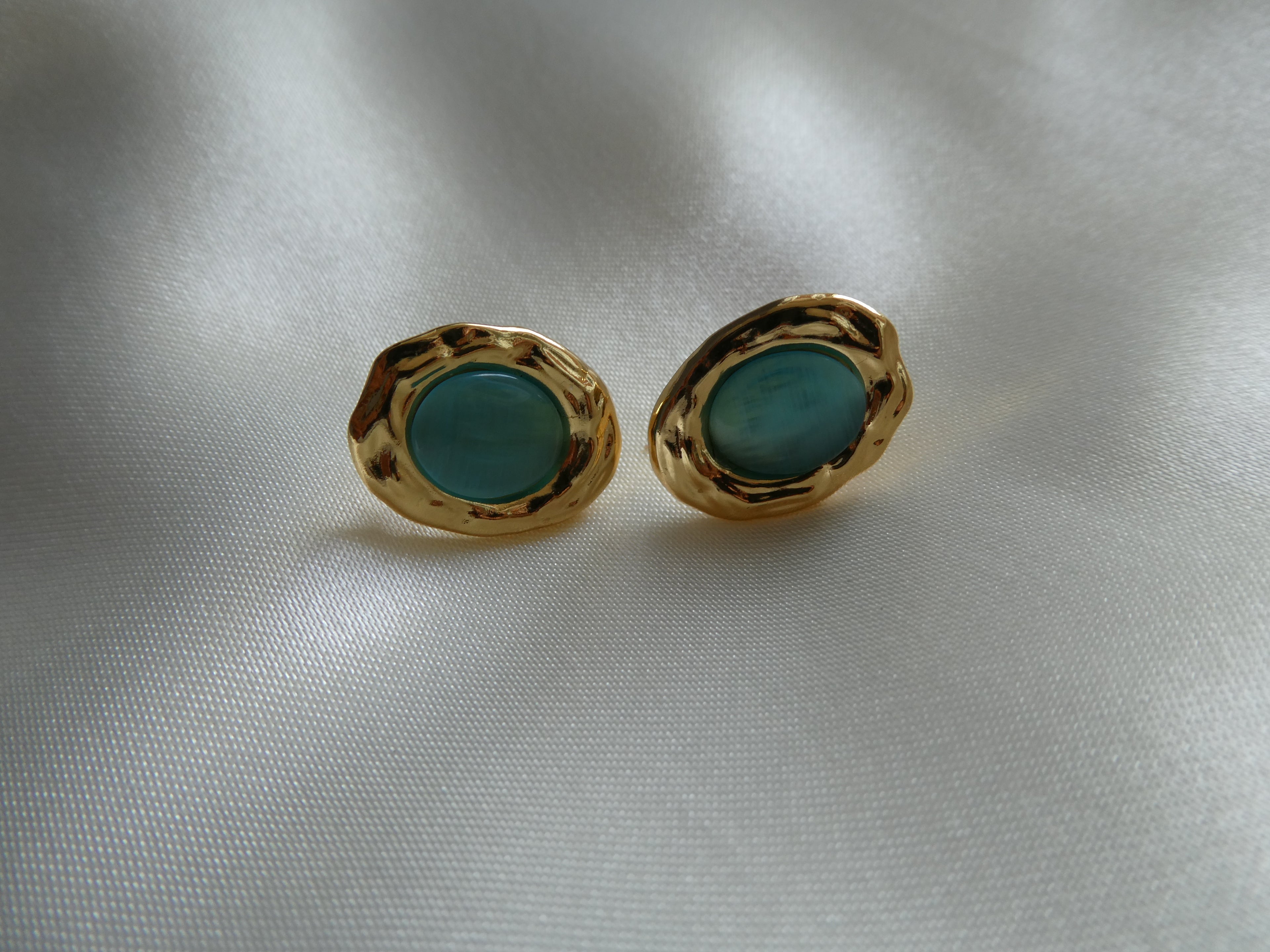 Amara studs